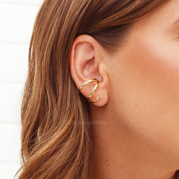 Brinco ear cuff envolvente 3 linhas lisas com banho de ouro 18k