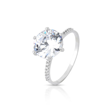 Anel solitário zircônia cristal e lateral cravejada com banho de ródio branco