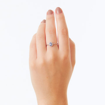 Anel prata 925 oval tanzanita entorno cravejado