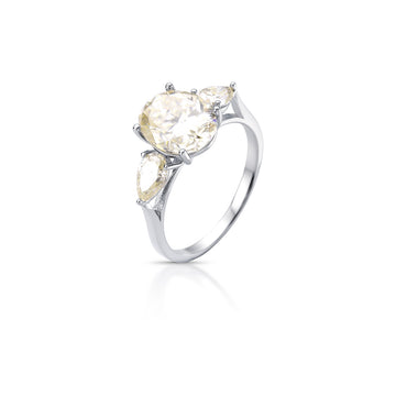 Anel MOISSANITE oval Luxo 1cm e 3 quilates em prata 925