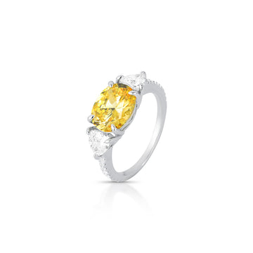 Anel oval zircônia citrino com zircônia cristal e banho de ródio branco