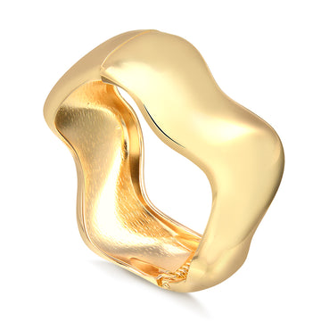 Pulseira maxi bracelete ondulado com banho de ouro 18k