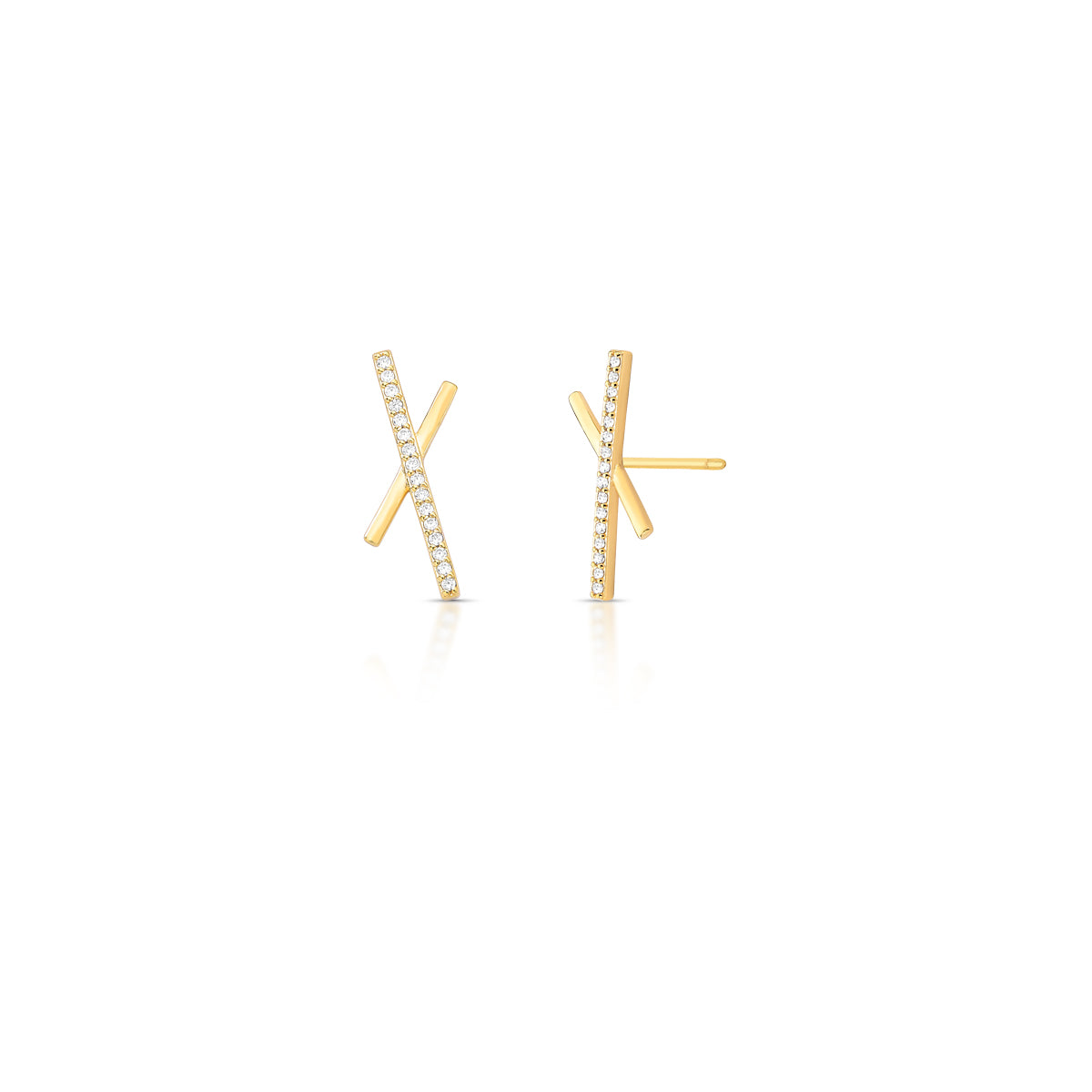 Brinco X liso e cravejado com banho de ouro 18k