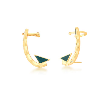 Brinco ear cuff triângulo resinado verde com detalhes e piercing dourado