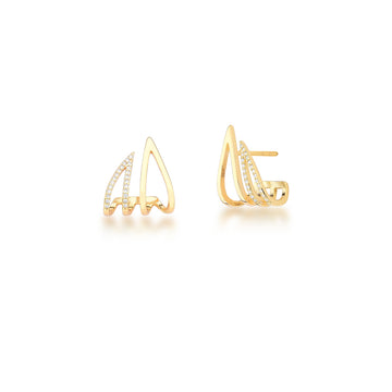 Brinco V liso e cravejado com banho de ouro 18k