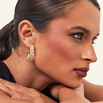 Brinco maxi argola com navetes em zircônia cristal com banho de ouro 18k