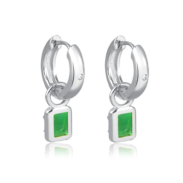 Brinco argola com pingente zircônia esmeralda com banho de ródio branco