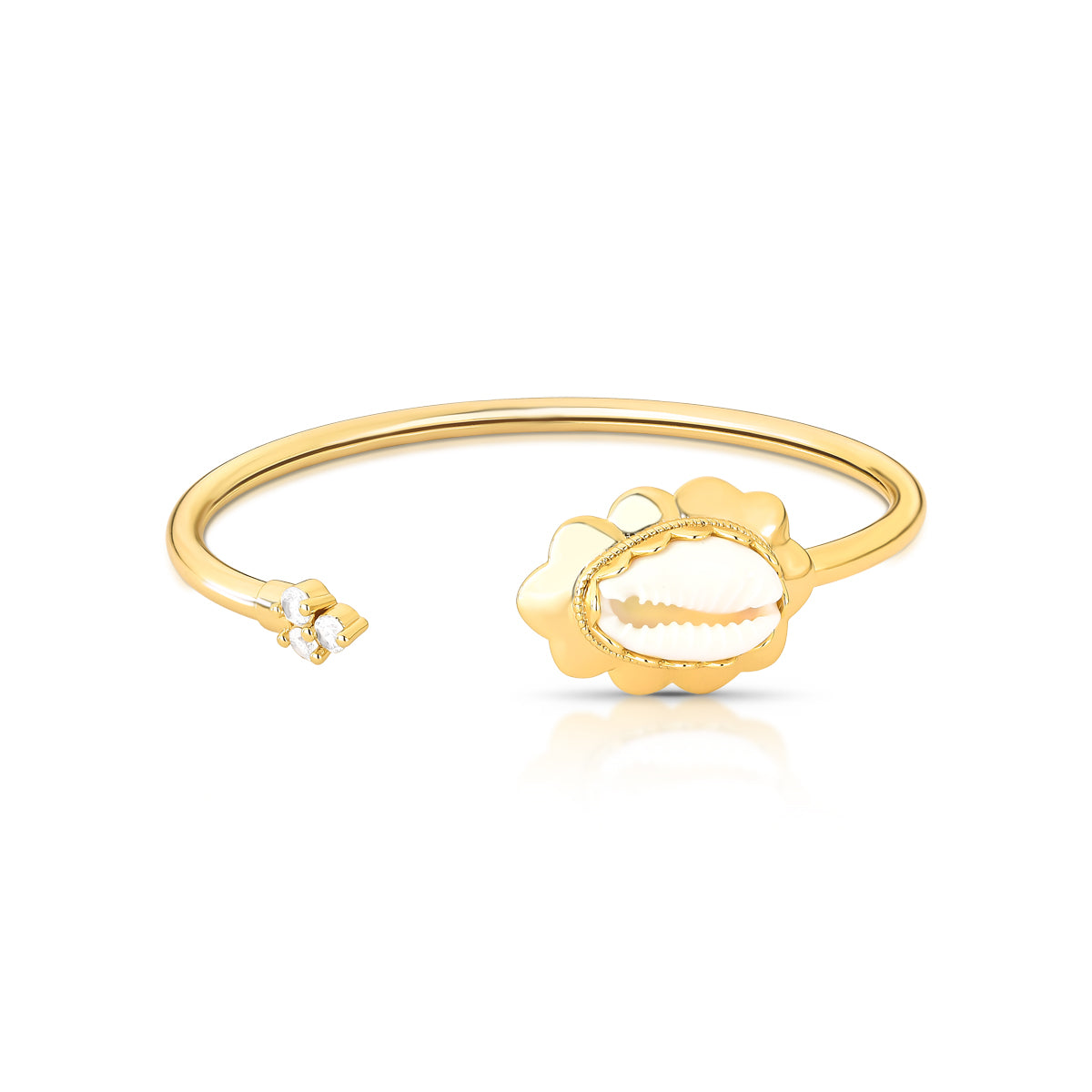 Pulseira bracelete buzio com ponto de luz e banho de ouro 18k
