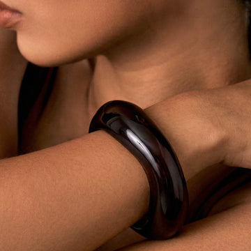 Pulseira bracelete ondulada resina marrom