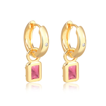Brinco argola com pingente zircônia rosa com banho de ouro 18k