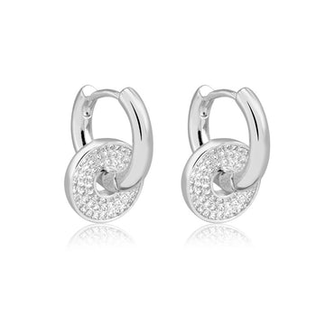 Brinco argola com pingente oval cravejado com banho de ródio branco
