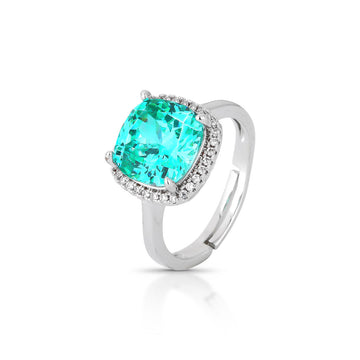 Anel quadrado zircônia paraiba e entorno cravejado com banho de ródio branco