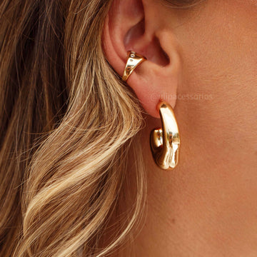 Brinco argola bold vírgula orgânica dourado