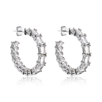 Brinco argola Luxo com zircônia retangular cristal e banho de ródio branco