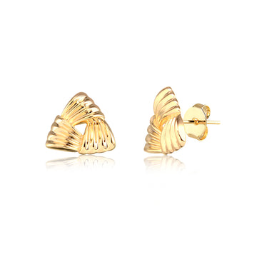 Brinco triângulo trabalhado com banho de ouro 18k