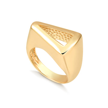 Anel triângulo deitado alto com banho de ouro 18k