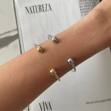 Pulseira bracelete liso esferas ponta com banho de ródio branco
