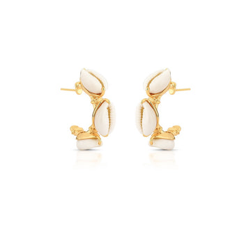 Brinco argola buzios com banho de ouro 18k