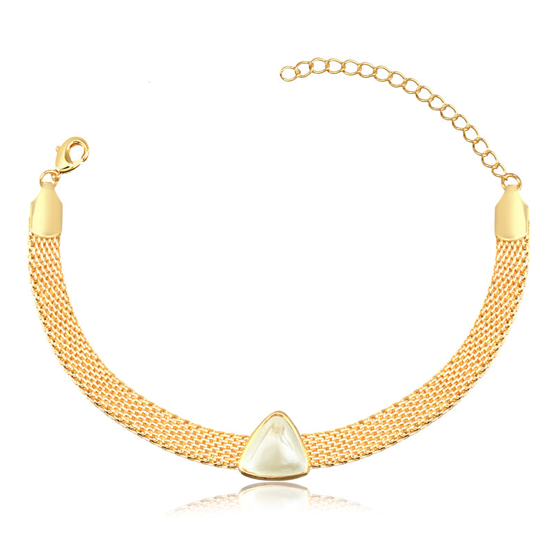 Pulseira trama com pérola triangular e banho de ouro 18k