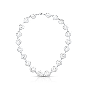 Colar ovais orgânico com zircônia cristal com banho de ródio branco