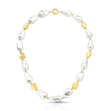 Colar pérolas barrocas com detalhe orgânico com banho ouro18k