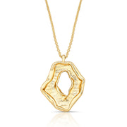 Colar longo com pingente orgânico vazado e banho de ouro 18k