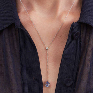 Colar gravatinha em prata 925 com gota zircônia tanzanita e banho de ródio branco