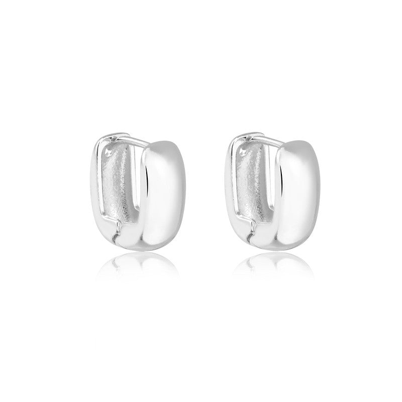 Brinco argola retangular lisa larga P com banho de ródio branco