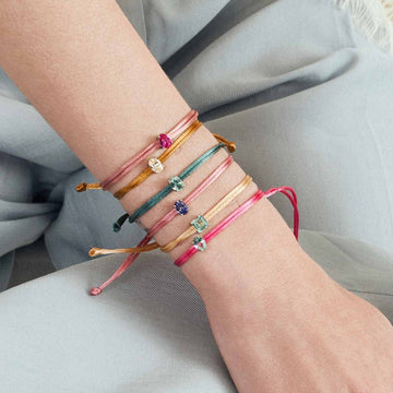 Pulseira fio encerado amarelo com quadrado turmalina em prata 925