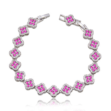 Pulseira riviera trevos rosa entorno cravejado com banho de ródio branco