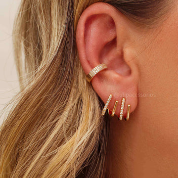Piercing cravejado com banho de ouro 18k