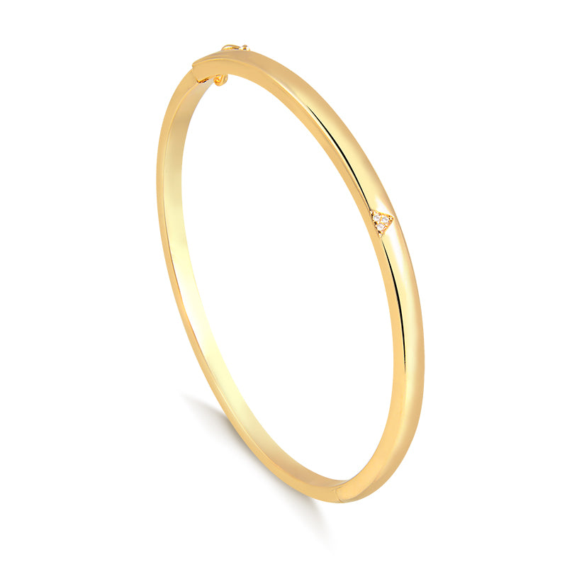 Pulseira bracelete slim liso com V cravejado dourado
