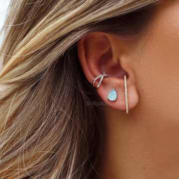 Brinco ear hook palito cravejado ródio branco