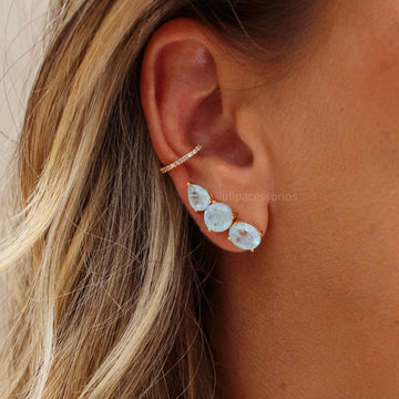 Piercing fake cravado fino cristal dourado