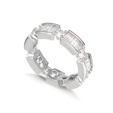 Anel aliança baguetes e zircônia oval cristal com banho de ródio branco
