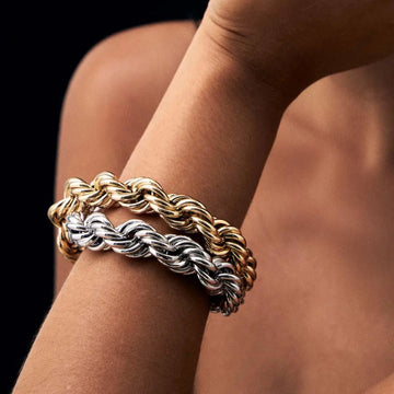 Pulseira entrelaçada vintage grossa com banho de ródio branco