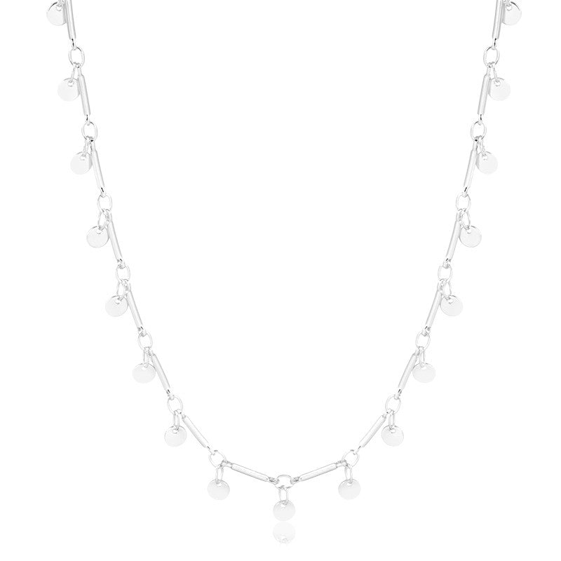 Colar choker medalhas e canutilhos com banho de ródio branco