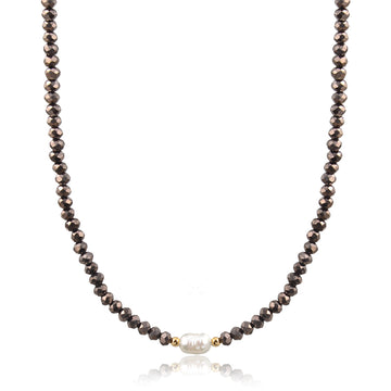 Colar cristal marrom com pérola com banho de ouro 18k