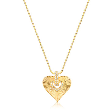 Colar coração frisado com detalhe cravejado dourado