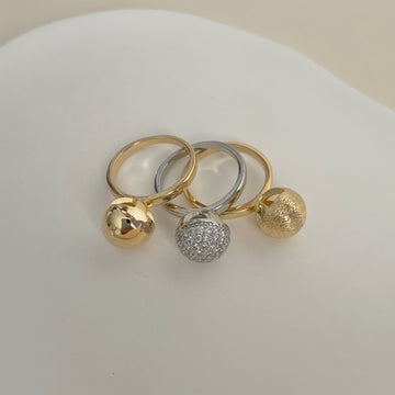 Anel triplo esferas Luxo com banho de ouro 18k e ródio branco