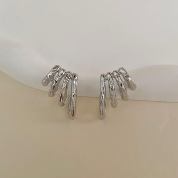 Brinco argola 4 linhas orgânicas com banho de ródio branco