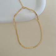 Colar choker laminada trabalhada com banho de ouro 18k