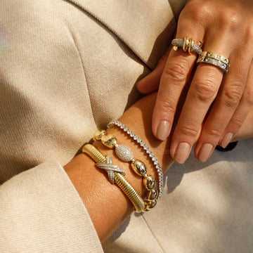 Pulseira esferas lisas e cravejada luxo com banho de ouro 18k