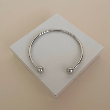 Pulseira bracelete liso esferas ponta com banho de ródio branco