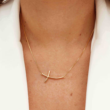 Colar cruz lisa slim com banho de ouro 18k