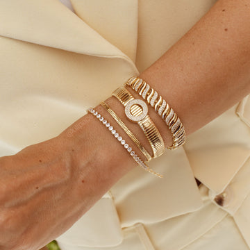 Pulseira escamas lisas e cravejadas Luxo com banho de ouro 18k