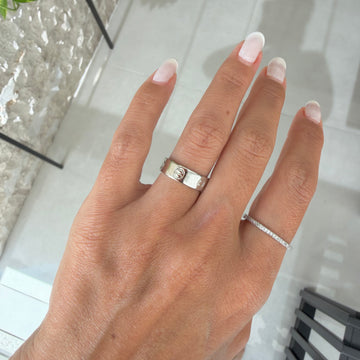 Anel aliança inspired com banho de ródio branco