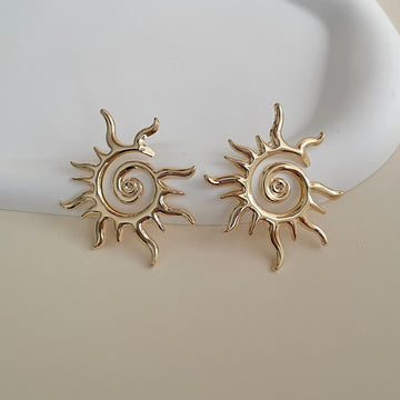 Brinco sol com banho de ouro 18k
