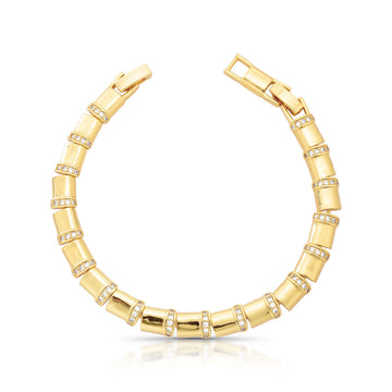 Pulseira placas lisas com detalhe cravejado e banho de ouro 18k