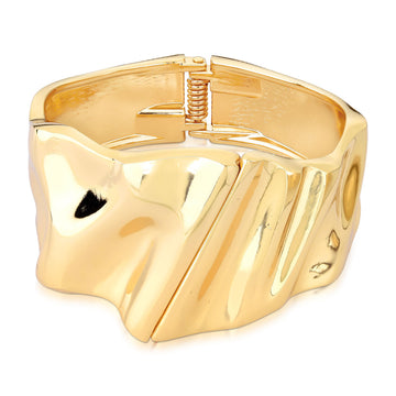 Pulseira bracelete largo trabalhado com banho de ouro 18k